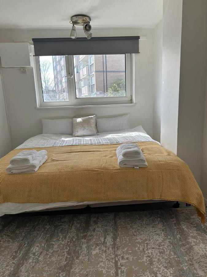 Cheerful Double Room For Single Use Londýn Exteriér fotografie